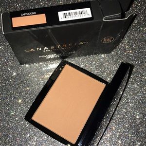 Anastasia Beverly Hills bronzer (Cappuccino)